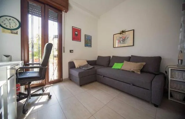 La Grande Terrazza Milan-Navigli-Tortona Apartment 0*, Milan