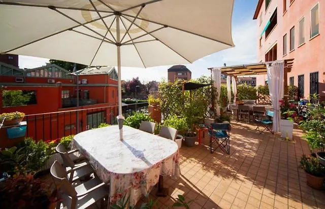 La Grande Terrazza Milan-Navigli-Tortona Apartment